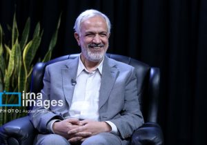 مسجدجامعی: هیچ‌یک از جزایر خلیج فارس اسم عربی ندارند / دشمن تمدن‌ستیز ما تاریخ را هدف گرفته+ فیلم