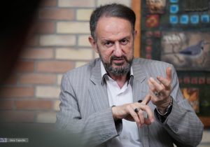 شبکه‌های صدا و سیما باهم هماهنگ نیستند؛ گاهی حرف‌هایی می‌زنند که با حرف‌های کل سیستم و نظام در تعارض است