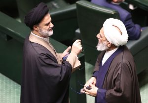 عملکرد دو لابی‌من مجلس زیر ذره‌بین؛ از وجه اشتراک علی نیکزاد و احمدی نژاد تا مورد عجیب آقاتهرانی