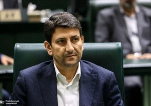 واکنش نماینده مجلس به استیضاح وزیر ارتباطات: پشتوانه کارشناسی ندارد/ افراطی‌گری از هر جناحی به جامعه آسیب می‌زند/حدودا ۳ الی ۸ همت ضرر به کشور وارد شد